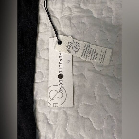 Treasure & Bond Black V-Neck Tee Distressed Vintage Soft Casual NWT Flawed Small - Picture 6 of 10